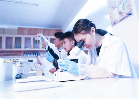 best stem school in philippines|STEM students .